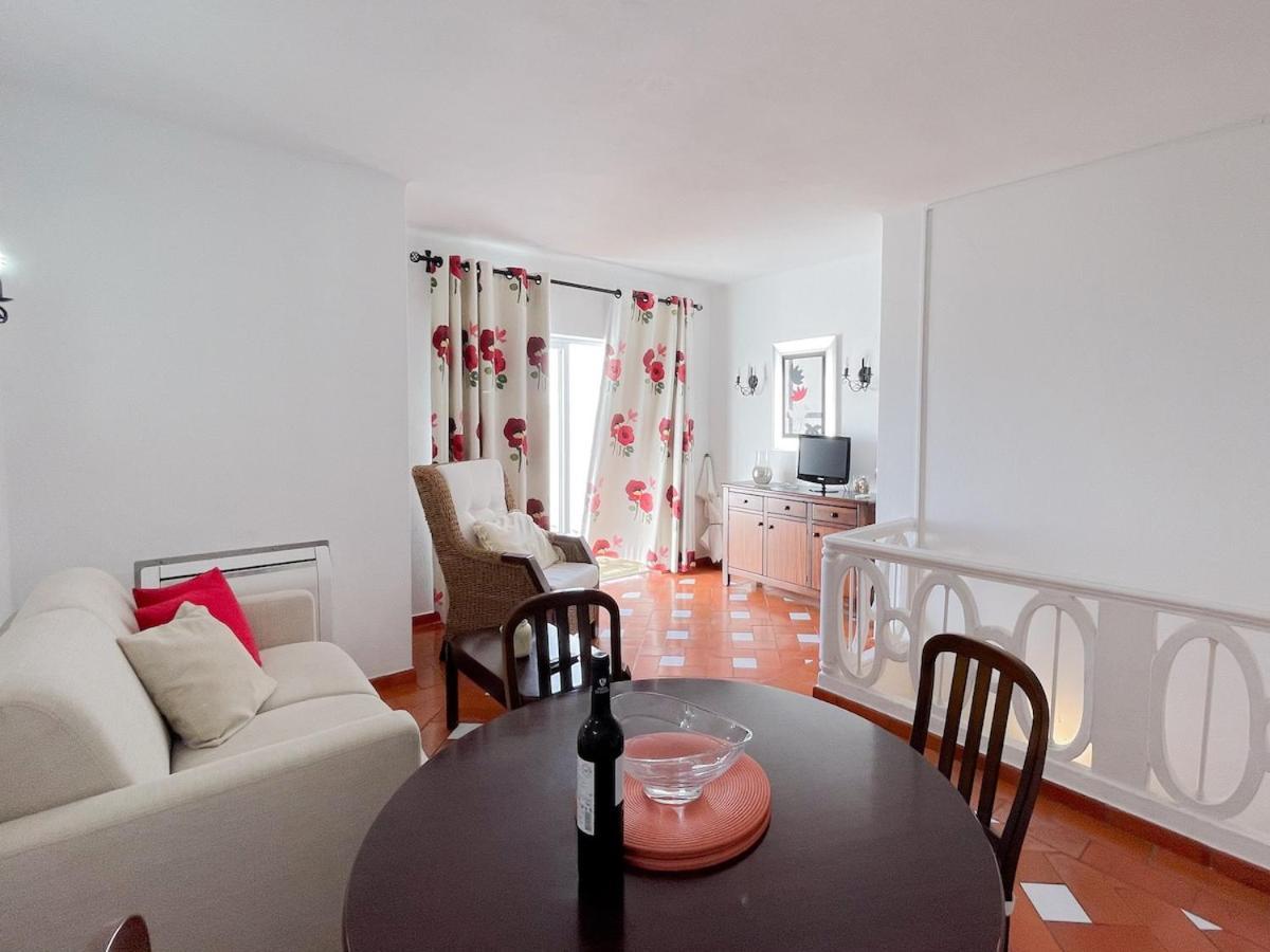 Duplex Com Vista Mar E Solario Privativo T2 Apartment *